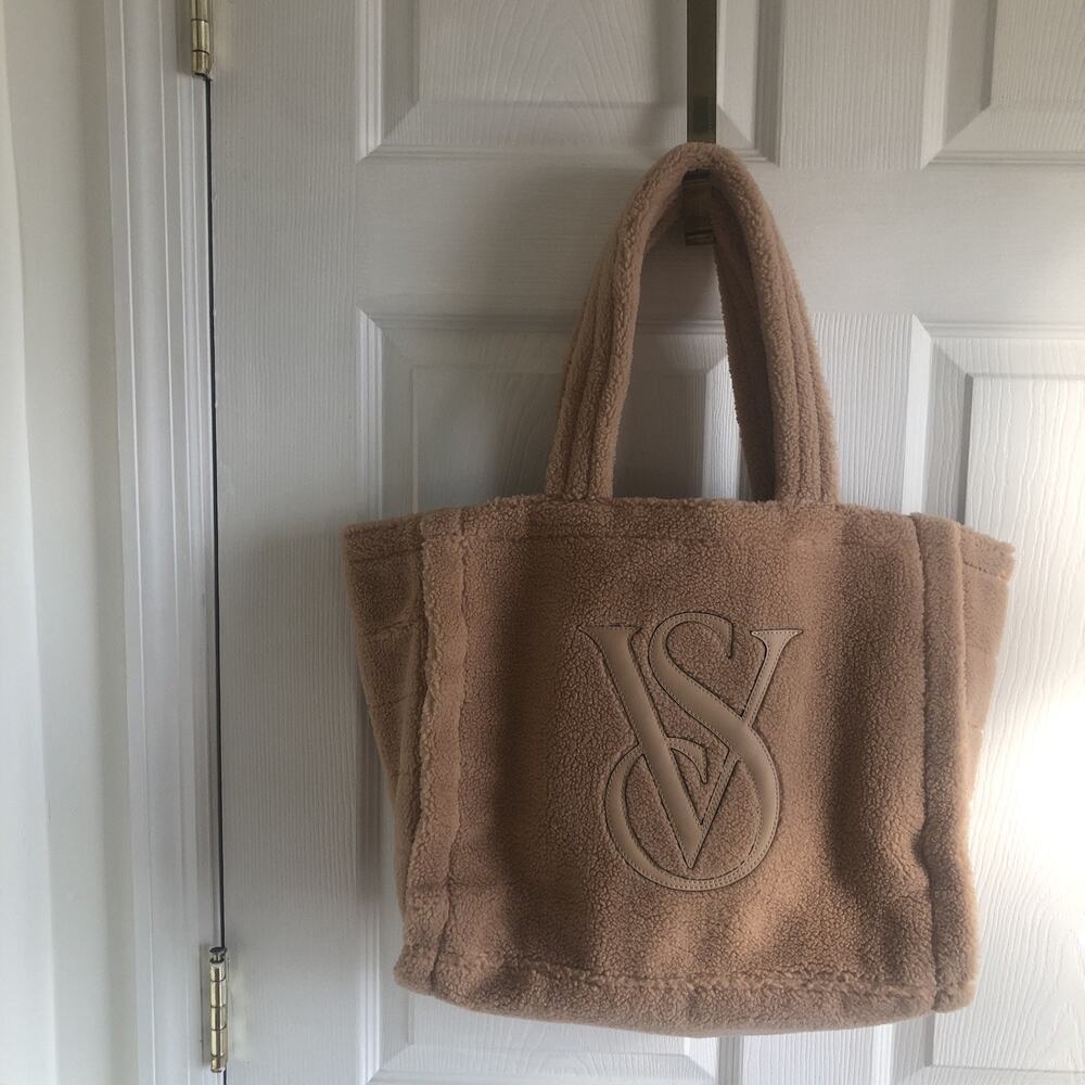 Tote purse Victoria Secret Plush Fleece Sherpa bag faux fur beige cozy fall